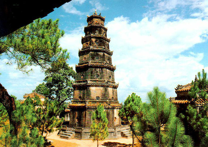 Tour Huế 1 Ngày – Khám Phá Đại Nội – Lăng Khải Định – Chùa Thiên Mụ - Khởi  Hành Từ Đà Nẵng Tỉnh thành khác