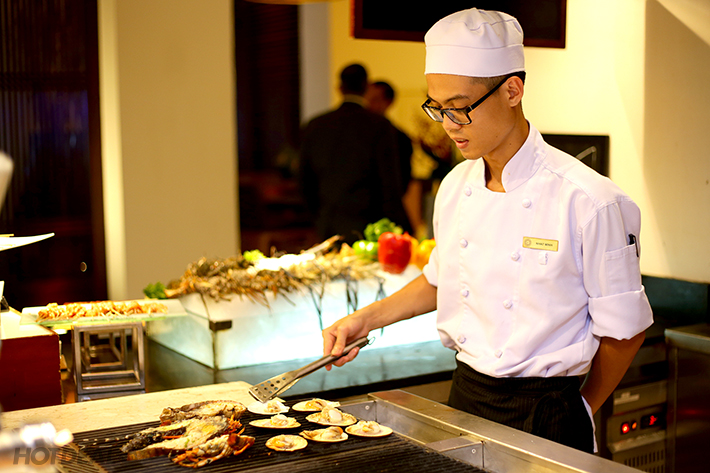 International Buffet 5* Tôm Hùm - Hải Sản Tối Cuối Tuần - Tặng Rượu Vang & Thức Uống Tại Khách Sạn Equatorial 323532-body-new%20%2829%29